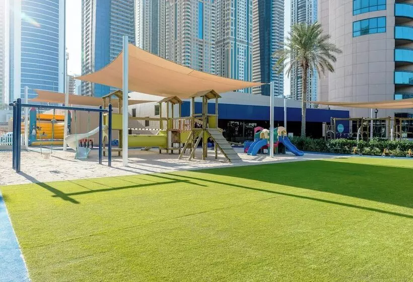 هتل Le Méridien Mina Seyahi Beach Resort & Waterpark