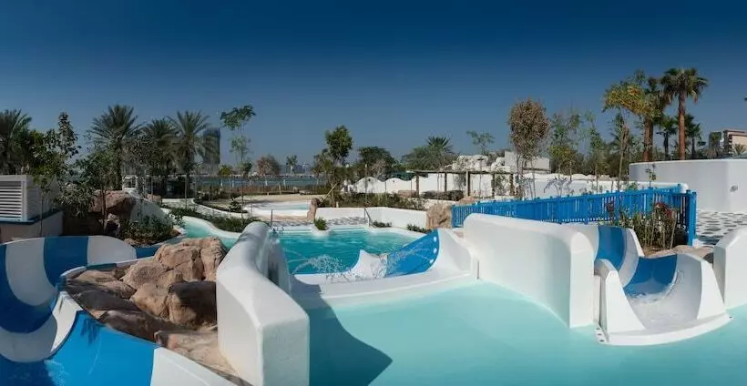 هتل Le Méridien Mina Seyahi Beach Resort & Waterpark