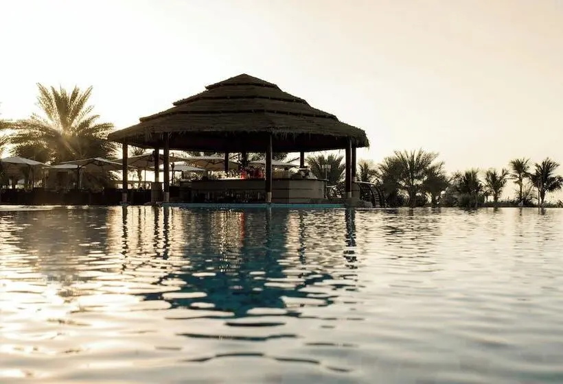 هتل Le Méridien Mina Seyahi Beach Resort & Waterpark