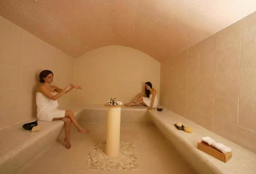 Отель Domaine De Saint Endréol Golf & Spa Resort