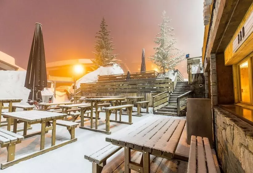 Отель Madame Vacances Hôtel & Spa Le Mottaret