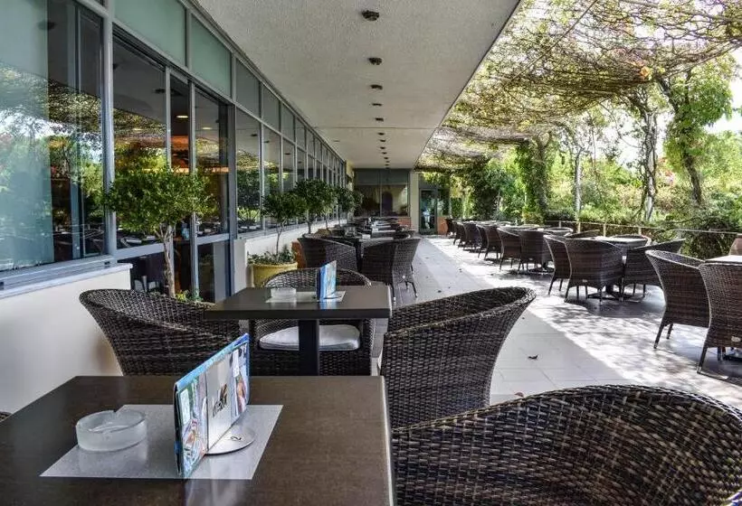 Отель Mediterranee