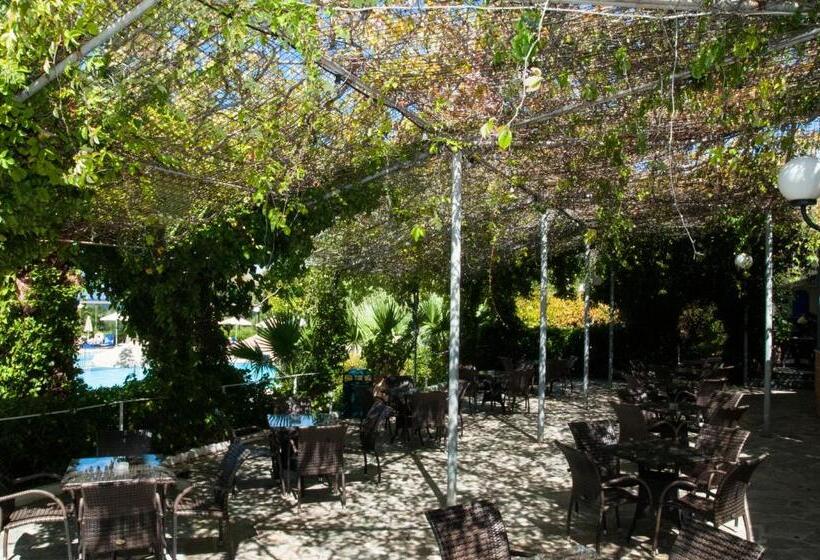 בית מלון כפרי Mediterranee