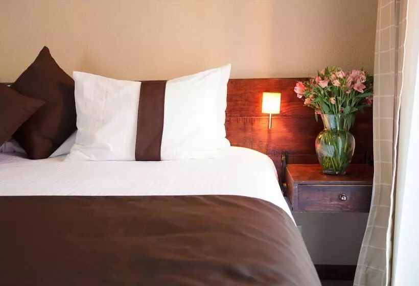 Hotel Mision Catedral Morelia