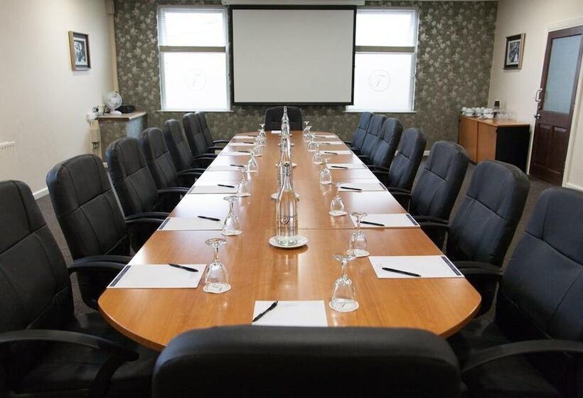 酒店 Treacys West County Conference And Leisure Centre