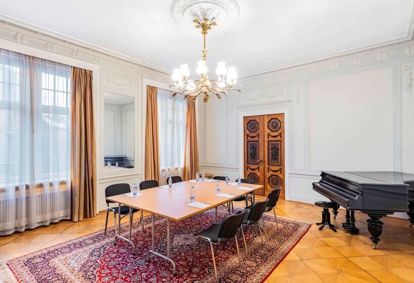 هتل Tribe Riga City Centre