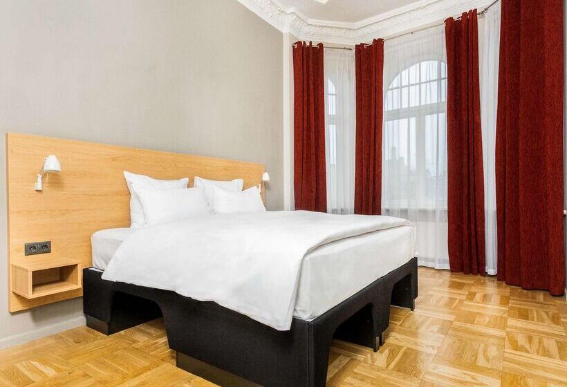 هتل Tribe Riga City Centre