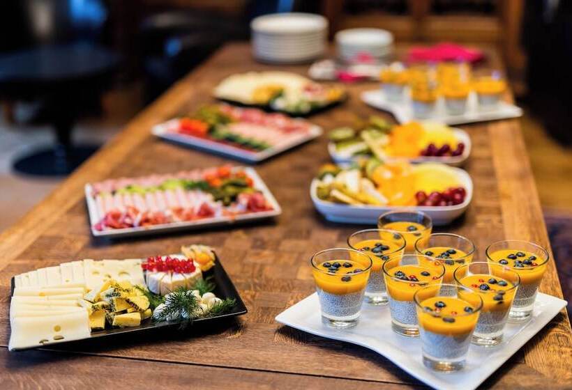 هتل Tribe Riga City Centre