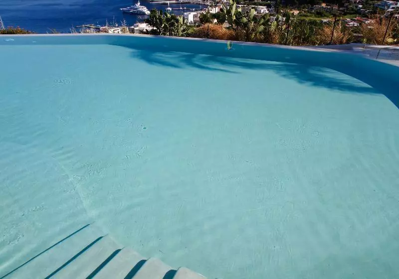 אתר נופש Villa Enrica   Aeolian Charme