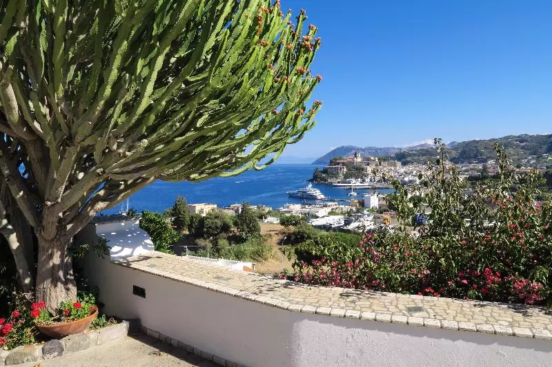 אתר נופש Villa Enrica   Aeolian Charme