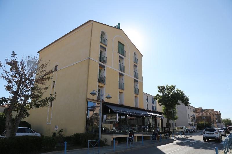 Aleria Hotel Atrachjata