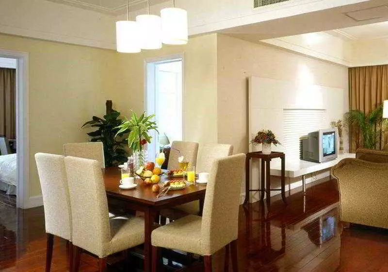 Chateau Regency Apartment