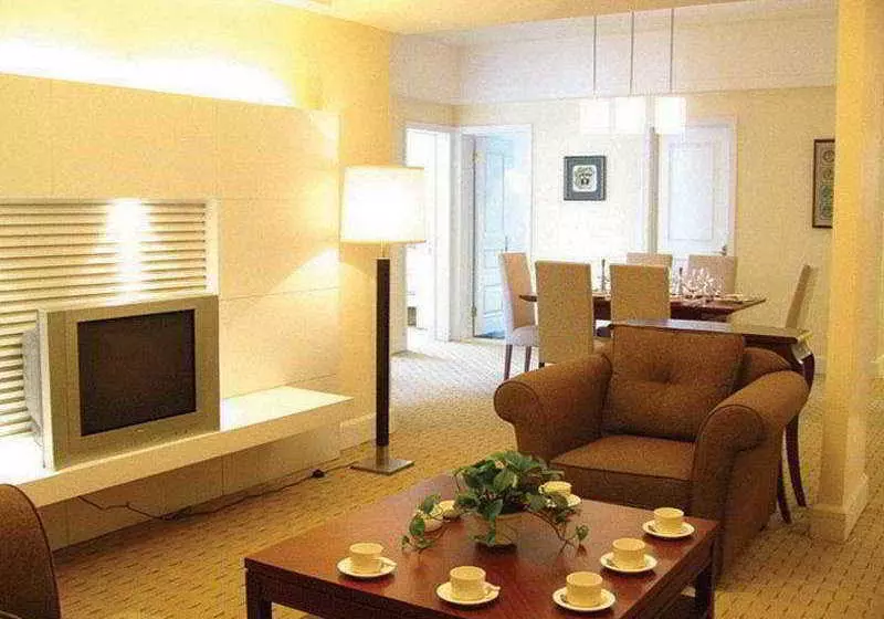 Chateau Regency Apartment