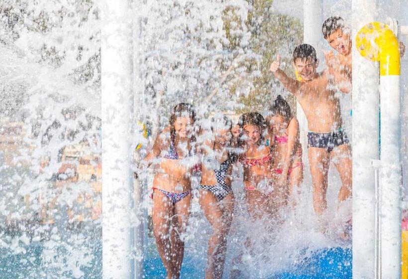 Guitart Central Park Aqua Resort