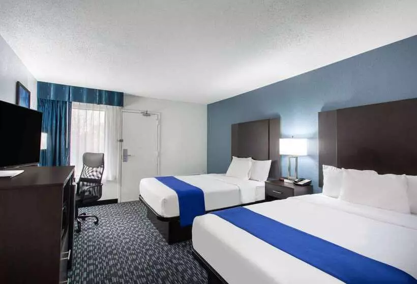 호텔 Baymont By Wyndham Charlotte University