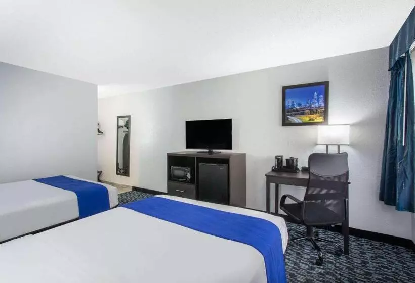 호텔 Baymont By Wyndham Charlotte University