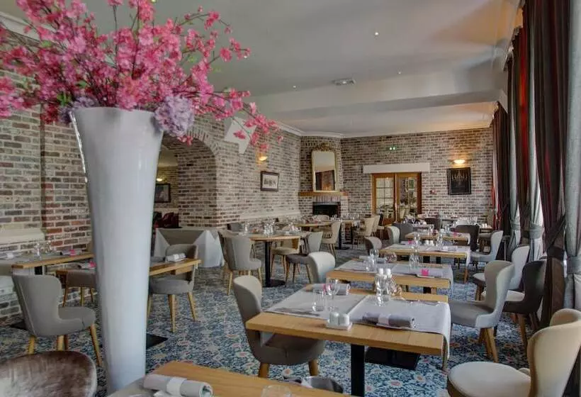 فندق De L Univers