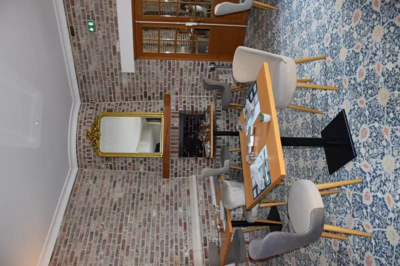 فندق De L Univers