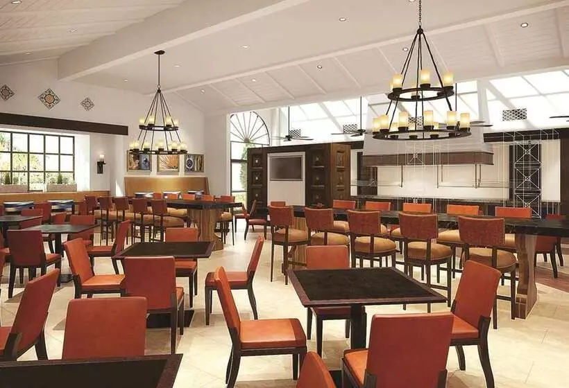 هتل Embassy Suites By Hilton Scottsdale Resort