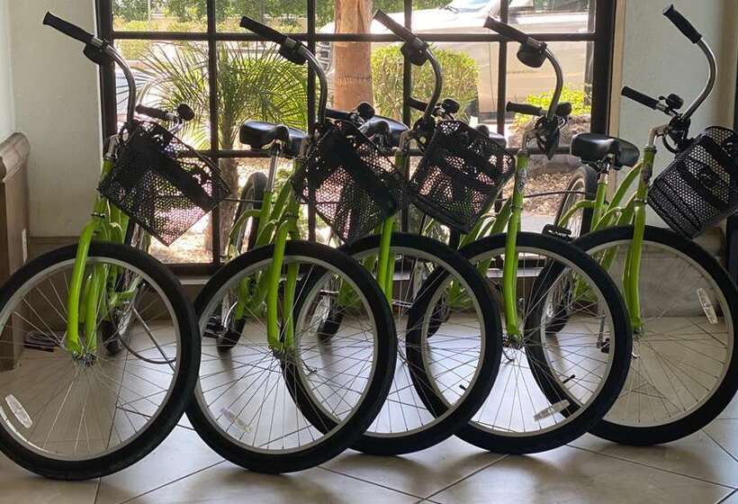 فندق Embassy Suites By Hilton Scottsdale Resort