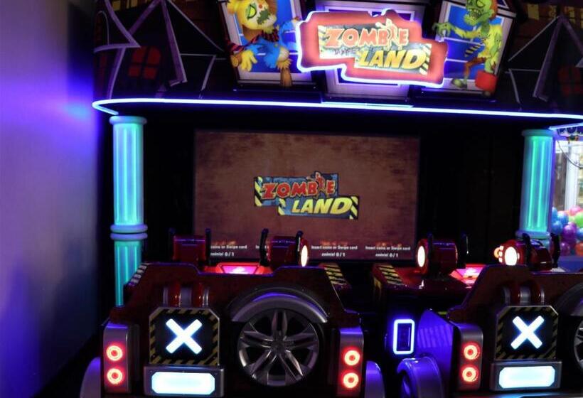 فندق Fantasyworld Resort