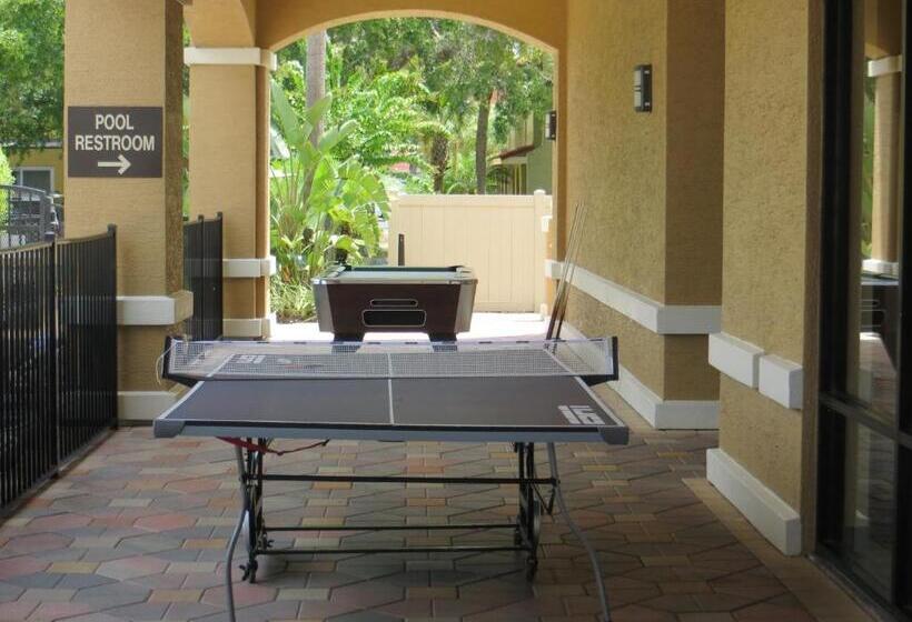 فندق Fantasyworld Resort