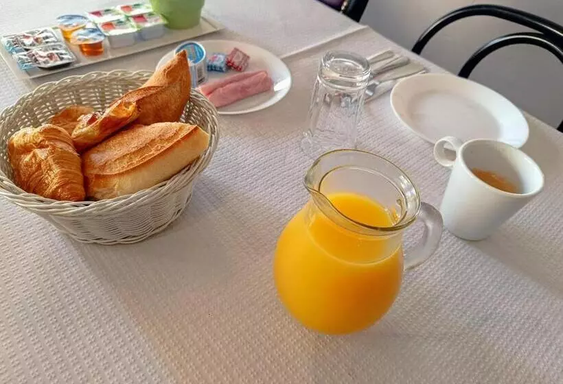 Hotel Casa Moho Juan Les Pins