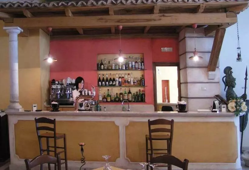 בית מלון כפרי Marchesina Resort Srls