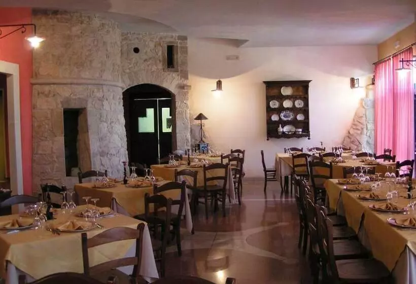 בית מלון כפרי Marchesina Resort Srls