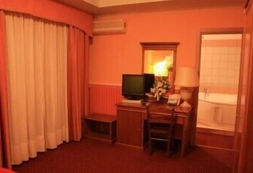 Отель Marchesina Resort Srls