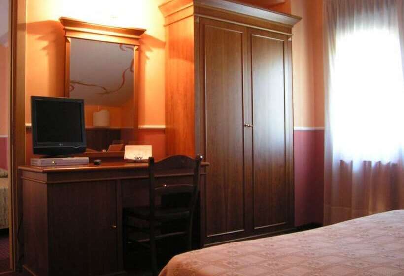 Отель Marchesina Resort Srls