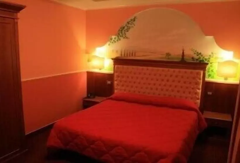 בית מלון כפרי Marchesina Resort Srls