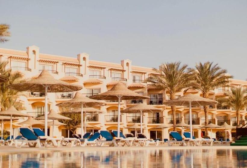 هتل Pyramisa Beach Resort Sahl Hasheesh