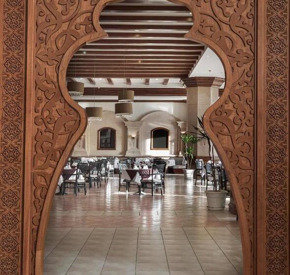 هتل Pyramisa Beach Resort Sahl Hasheesh