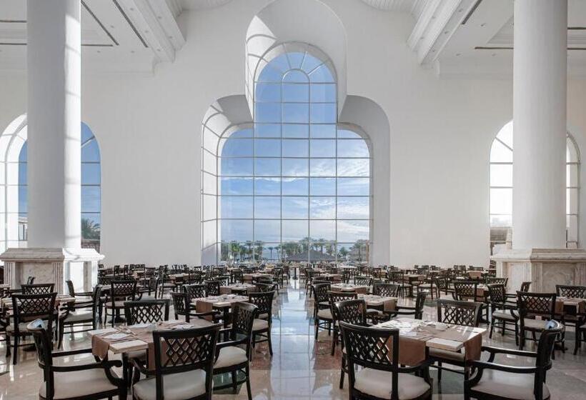 هتل Pyramisa Beach Resort Sahl Hasheesh