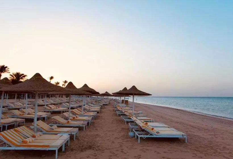 هتل Pyramisa Beach Resort Sahl Hasheesh