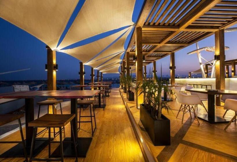 هتل Pyramisa Beach Resort Sahl Hasheesh