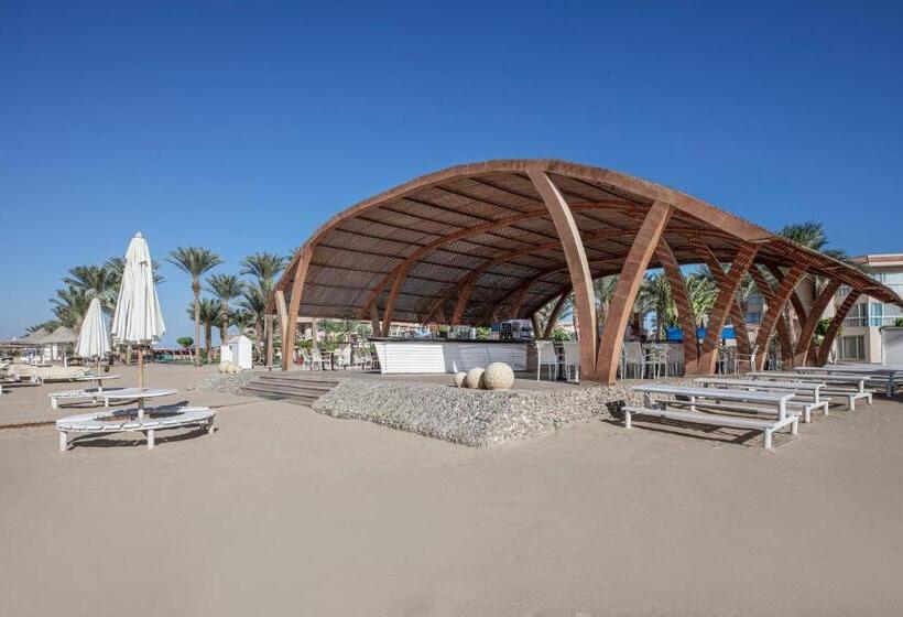 هتل Pyramisa Beach Resort Sahl Hasheesh