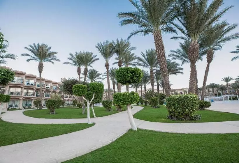 هتل Pyramisa Beach Resort Sahl Hasheesh