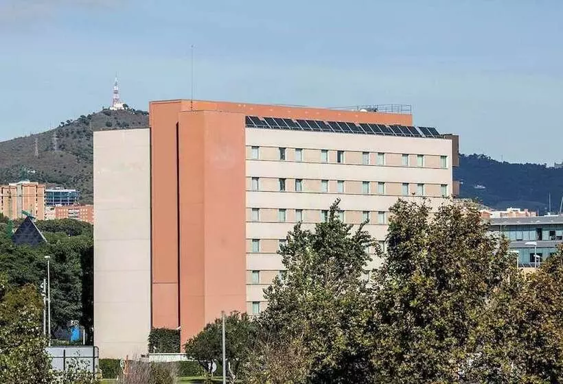 فندق Travelodge Barcelona Cornella Fira