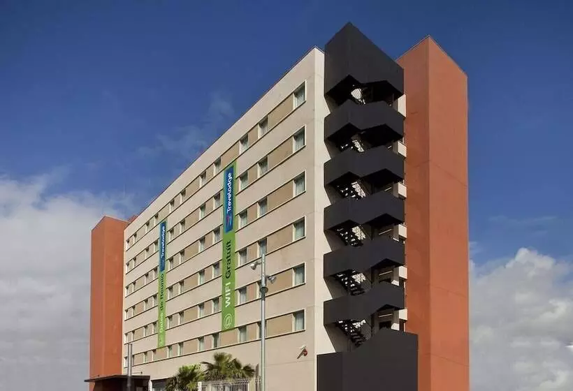 فندق Travelodge Barcelona Cornella Fira
