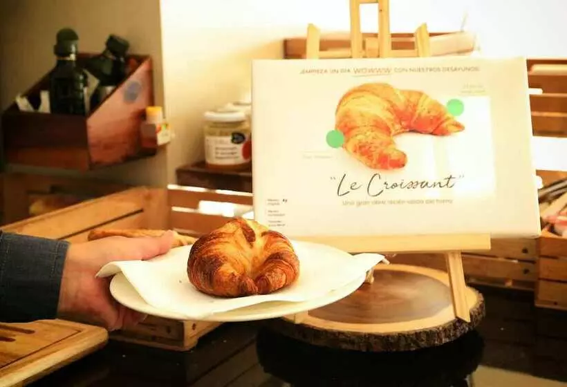 فندق Travelodge Barcelona Cornella Fira