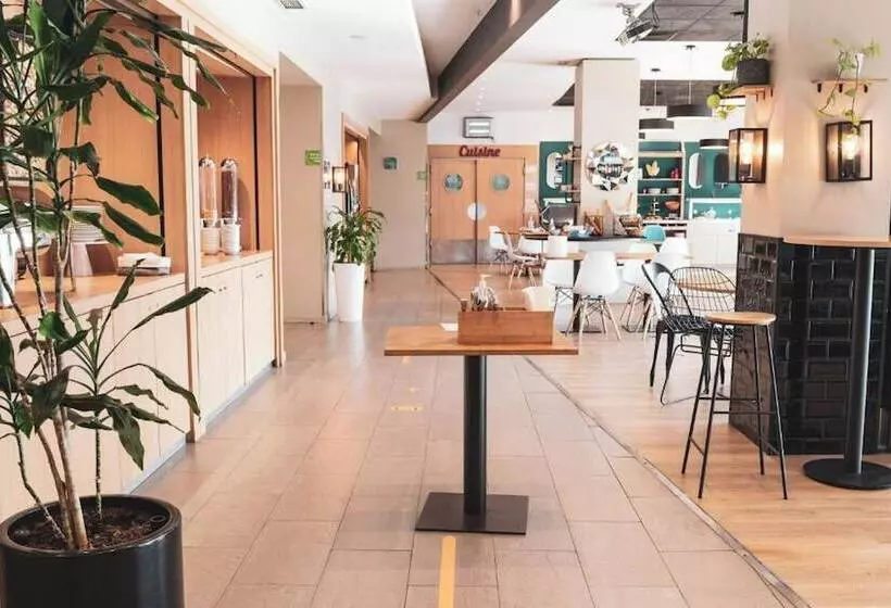 فندق Travelodge Barcelona Cornella Fira