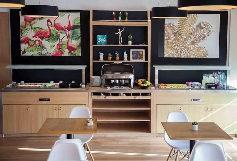 فندق Travelodge Barcelona Cornella Fira