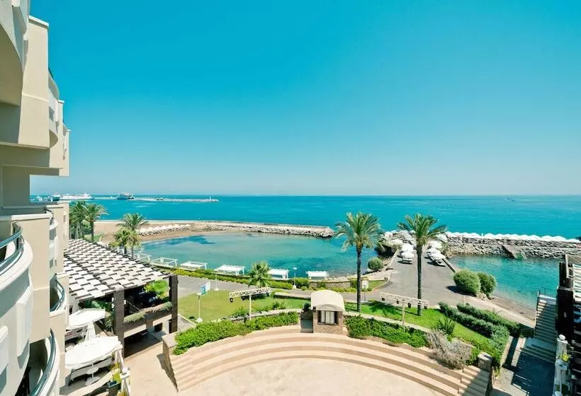 Vuni Palace Hotel & Casino & Spa