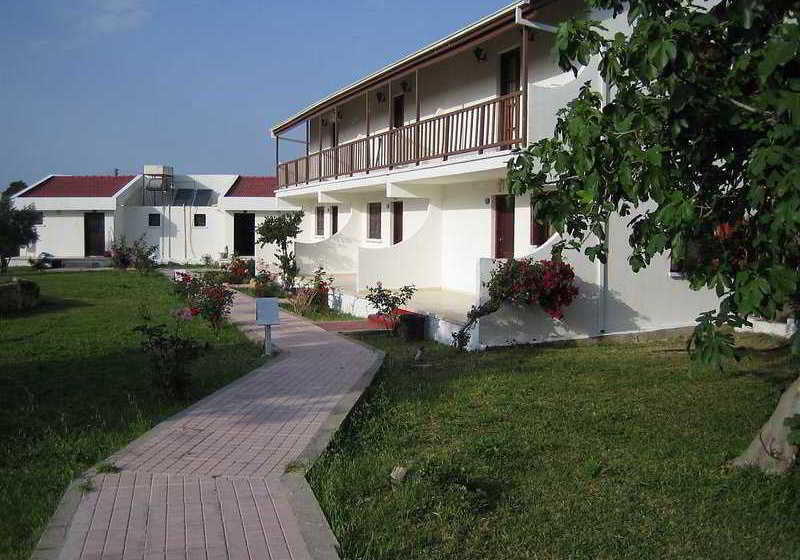 Mosquito Beach Club & Hotel