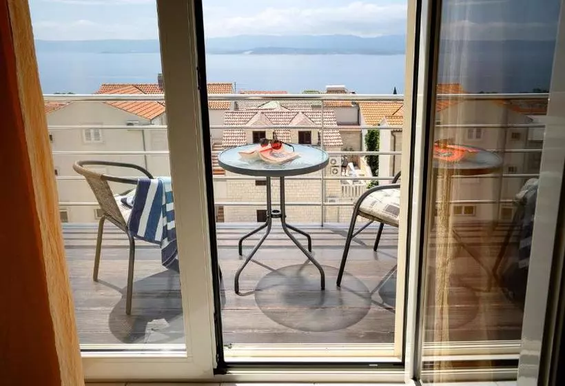 Villa Lara Apartments