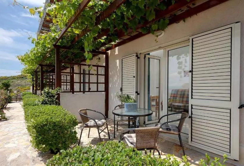 Villa Lara Apartments