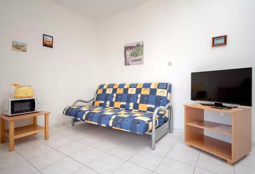 Villa Lara Apartments