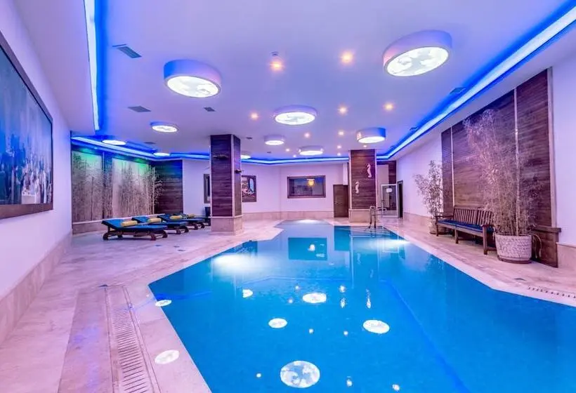 Vuni Palace Hotel & Casino & Spa
